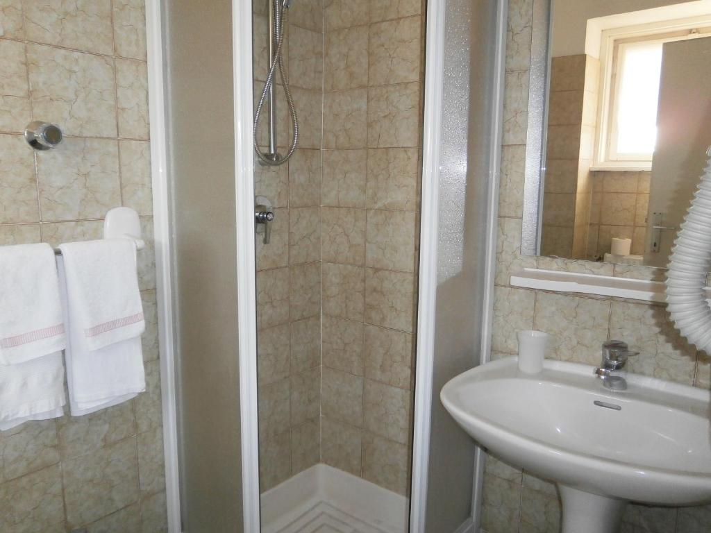 Hotel Due Pini Baselga di Pinè Стая снимка